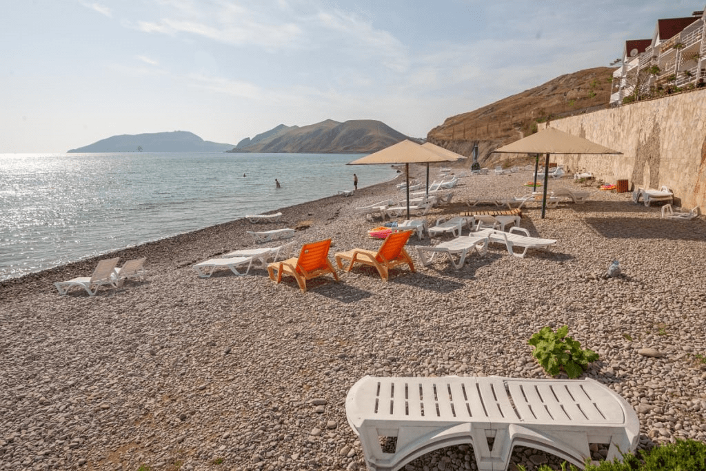Эллинги у моря в Крыму - оборудованный пляж эллингов "КАТРАН"