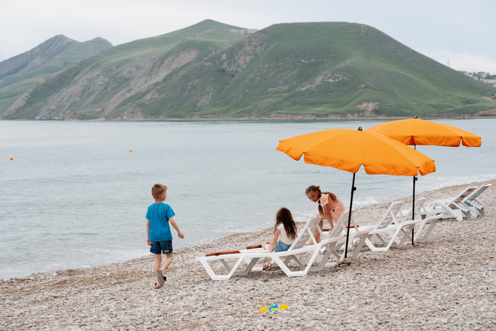 Эллинги у моря в Крыму - оборудованный пляж эллингов "КАТРАН"